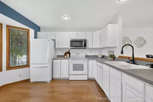 1533 Castlemaine Dr, Zeeland, MI 49464 - Photo 7