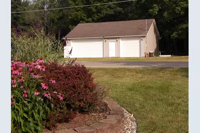 201 Lakeside Drive, Quincy, MI 49082 - Photo 29