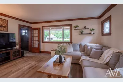 1014 Crescent Street NE, Grand Rapids, MI 49503 - Photo 5