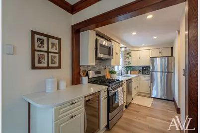 1014 Crescent Street NE, Grand Rapids, MI 49503 - Photo 11
