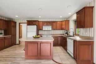 217 Parkside Dr, Zeeland, MI 49464 - Photo 11