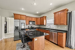 5229 Stapleton Dr, Kalamazoo, MI 49009 - Photo 5
