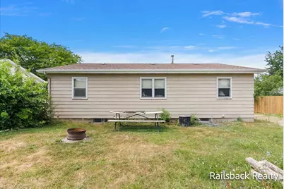 558 S Union Street, Sparta, MI 49345 - Photo 7