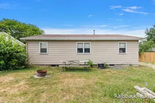 558 S Union St, Sparta, MI 49345 - Photo 7