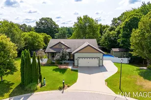 12569 Canterbury Ct, Grand Haven, MI 49417 - Photo 3