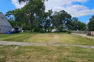 131 Michigan Ave, Hartford, MI 49057 - Photo 1