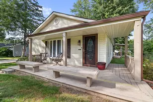 21545 Highview St, Clinton Twp, MI 48036 - Photo 1