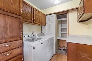 21545 Highview St, Clinton Twp, MI 48036 - Photo 15