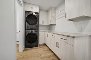 4043 Clearview St NE, Grand Rapids, MI 49546 - Photo 17