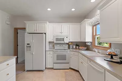 2750 Cedargrove Court, Jenison, MI 49428 - Photo 7