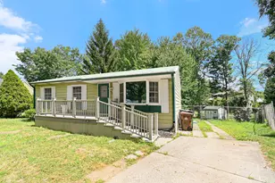 234 Trinity Cir, Lansing, MI 48911 - Photo 3