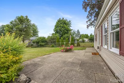 3901 Suburban Shores Drive NE, Grand Rapids, MI 49525 - Photo 27