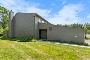 690 Peninsula Ct, Ann Arbor, MI 48105 - Photo 5