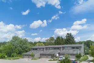 690 Peninsula Ct, Ann Arbor, MI 48105 - Photo 33