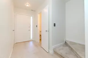 690 Peninsula Ct, Ann Arbor, MI 48105 - Photo 9
