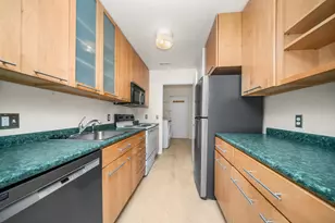 690 Peninsula Ct, Ann Arbor, MI 48105 - Photo 17