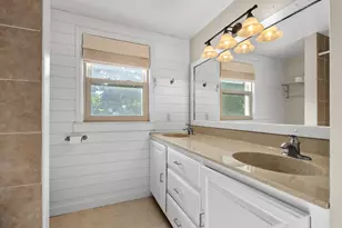 907 East St, Three Rivers, MI 49093 - Photo 17