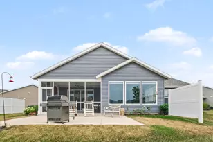 2887 Isle Grand Dr, Belmont, MI 49306 - Photo 7