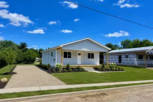 751 Tomlinson St, Jackson, MI 49203 - Photo 1