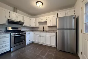 202 Viking Dr, Battle Creek, MI 49017 - Photo 7