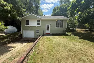 202 Viking Dr, Battle Creek, MI 49017 - Photo 1