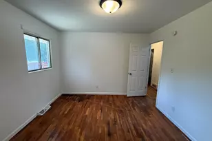 202 Viking Dr, Battle Creek, MI 49017 - Photo 9