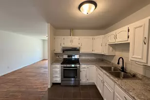 202 Viking Dr, Battle Creek, MI 49017 - Photo 5