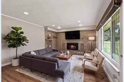 349 Nesbit Lane, Rochester Hills, MI 48309 - Photo 7