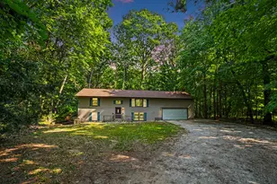 16137 Comstock St, Grand Haven, MI 49417 - Photo 1