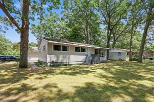 290 Eric Ave, Norton Shores, MI 49444 - Photo 3