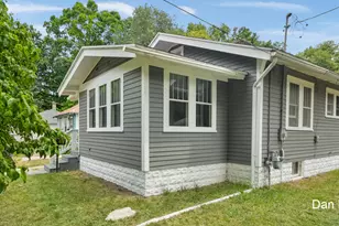 3056 Effie Pl NE, Grand Rapids, MI 49505 - Photo 3