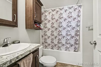 357 S Hardwick Drive SW, Grand Rapids, MI 49548 - Photo 3