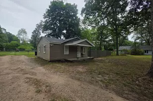 2048 S Mill Iron Rd, Muskegon, MI 49442 - Photo 1