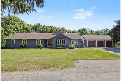 2390 Sycamore Path, Saint Joseph, MI 49085 - Photo 5