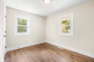 19 Mosher Ave, Battle Creek, MI 49037 - Photo 9