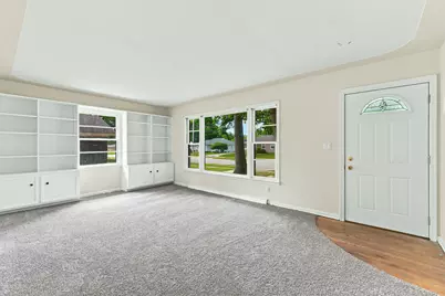 1711 SW Royal Oak Street SW, Wyoming, MI 49519 - Photo 11