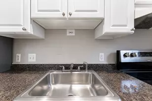 120 Seward Ave, Detroit, MI 48202 - Photo 9
