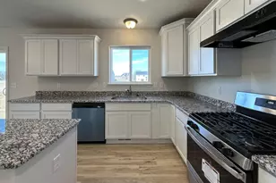 11740 Hillside Dr, Dexter, MI 48130 - Photo 3