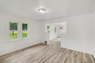 8478 E Michigan Ave, Galesburg, MI 49053 - Photo 5