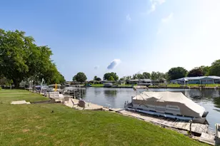 68441 N Channel Pkwy, Edwardsburg, MI 49112 - Photo 29