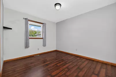 68441 N Channel Parkway, Edwardsburg, MI 49112 - Photo 17