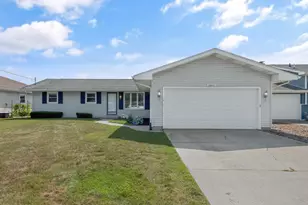 68441 N Channel Pkwy, Edwardsburg, MI 49112 - Photo 33