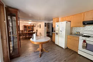 554 N Morris St, Pentwater, MI 49449 - Photo 9