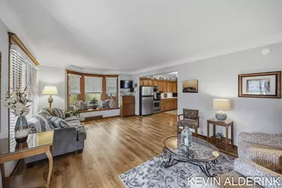 136 S Fairview Road, Zeeland, MI 49464 - Photo 5