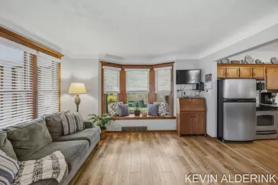 136 S Fairview Road, Zeeland, MI 49464 - Photo 7