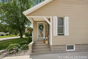 136 S Fairview Rd, Zeeland, MI 49464 - Photo 33
