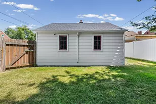 555 N Martha St, Dearborn, MI 48128 - Photo 33