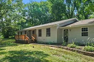 27911 Gideon St, Dowagiac, MI 49047 - Photo 3