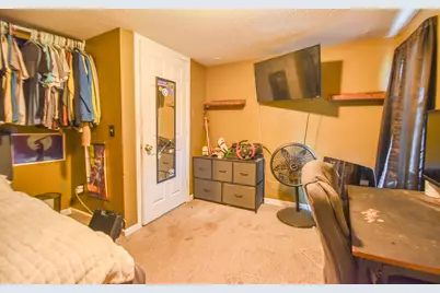 135 S Manning Street, Hillsdale, MI 49242 - Photo 25