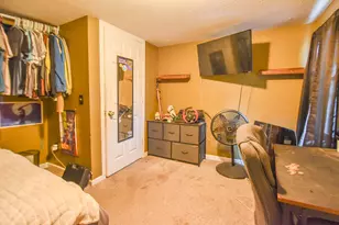 135 S Manning St, Hillsdale, MI 49242 - Photo 25